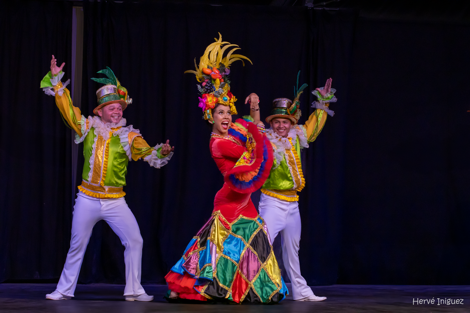 Danseuses du Ballet Folklorique d'Amazonie